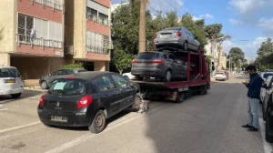 רכבים לפירוק אברהם עוזני ()